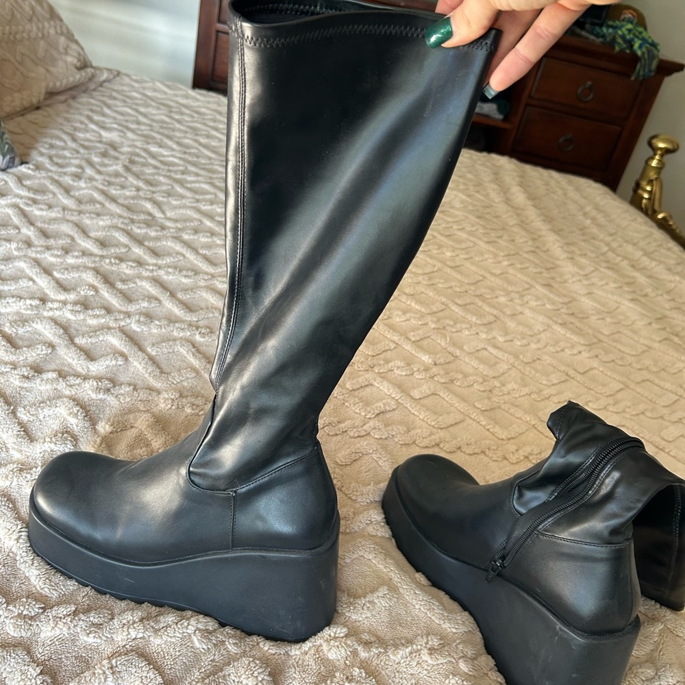 Steve Madden Platform Boots